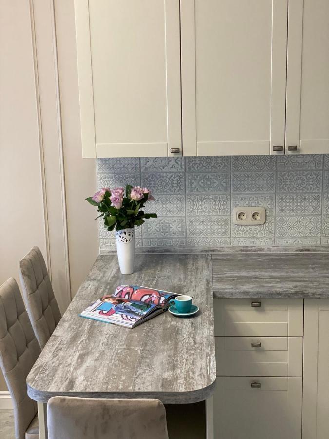 Luxury Apartment Near Metro Station Osokorky Киев Екстериор снимка