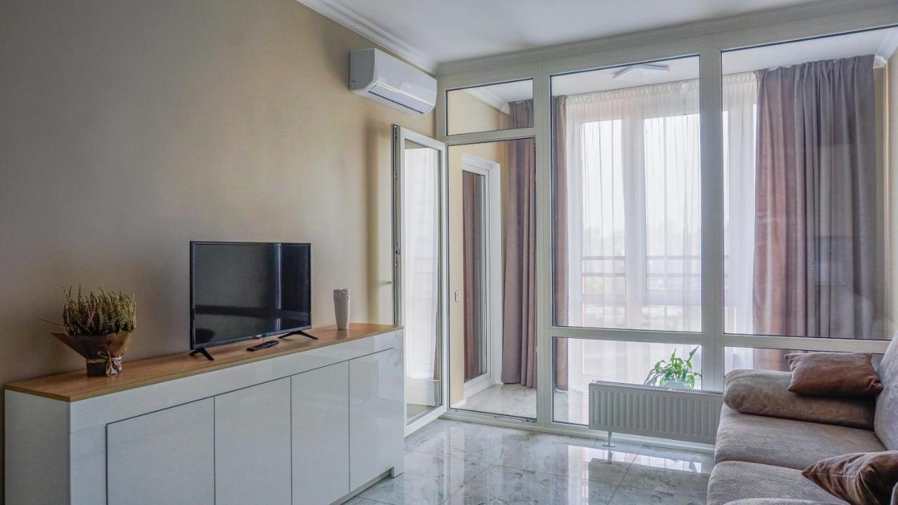 Luxury Apartment Near Metro Station Osokorky Киев Екстериор снимка