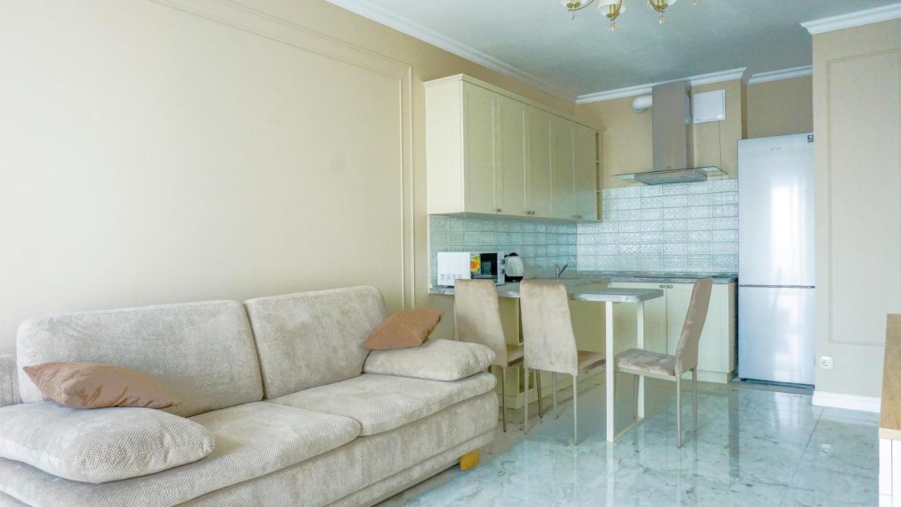 Luxury Apartment Near Metro Station Osokorky Киев Екстериор снимка
