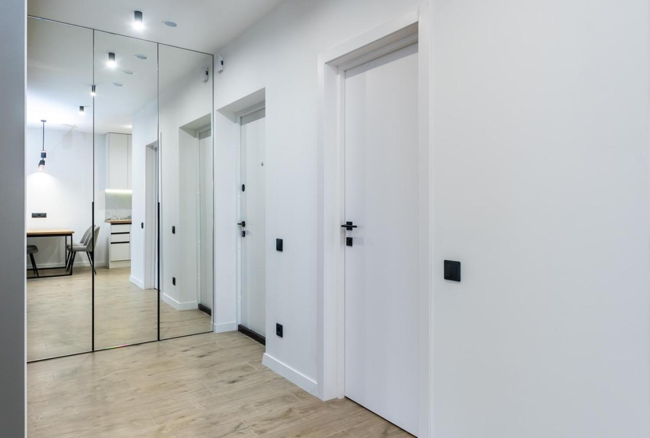 Luxury Apartment Near Metro Station Osokorky Киев Екстериор снимка