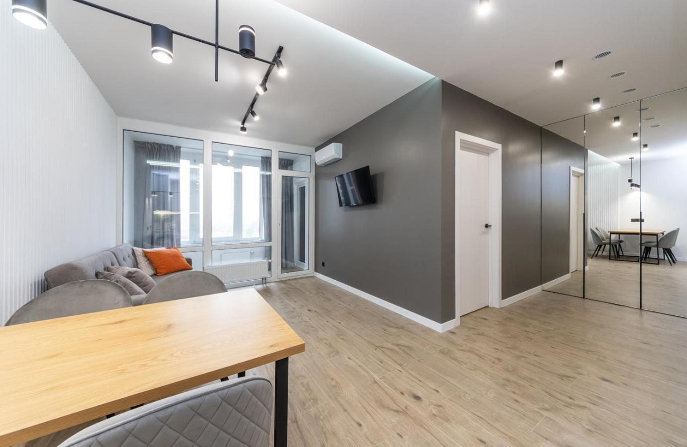 Luxury Apartment Near Metro Station Osokorky Киев Екстериор снимка